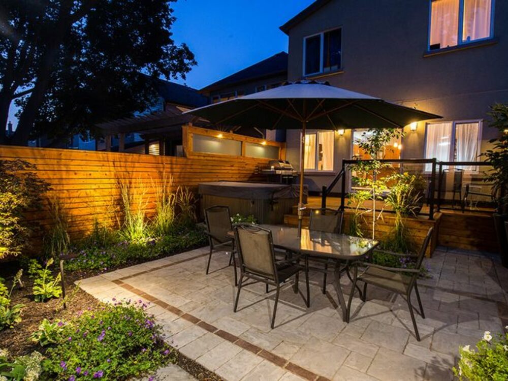 60425a3f07a2780356279c21_Small-Urban-Backyard-Landscape-p-800